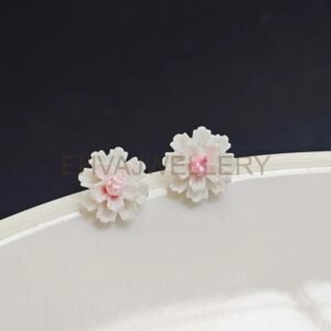 Cute flower stud