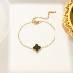 Luxurious Four Leaf Bracelet - Image 2