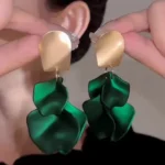 Luxurious Long Leaf Earrings - Image 2