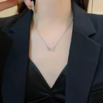 Elegant Tulip Pendant Necklace - Image 3